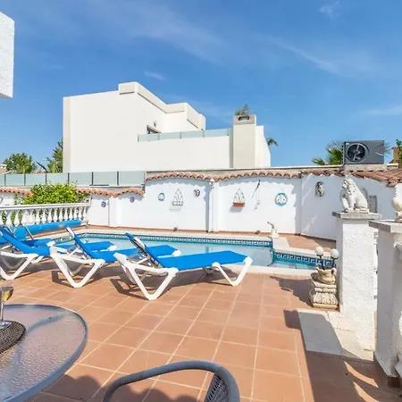 Goldhome - Montgri - Piscina Climatizada Villa