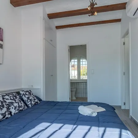 Goldhome - Montgri - Piscina Climatizada