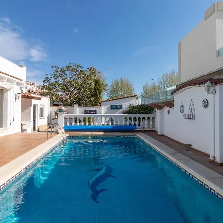 Goldhome - Montgri - Piscina Climatizada Villa